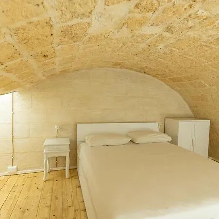 Bed & Breakfast Suite16 &