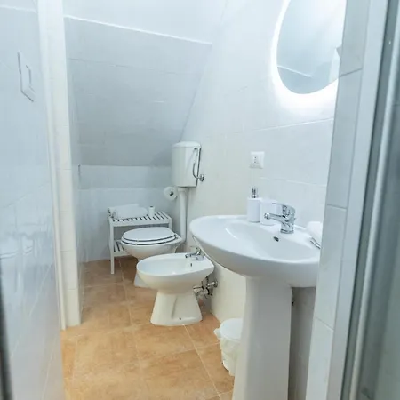 Suite16 & Bed & Breakfast *