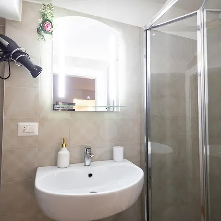 Bed & Breakfast Suite16 & 4*