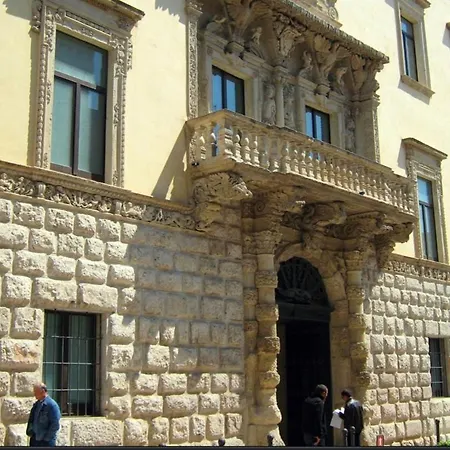 Panzió Suite16 & 4*