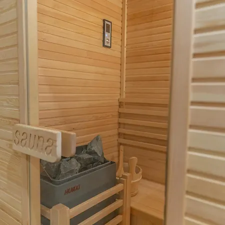 Suite16 & Bed and Breakfast