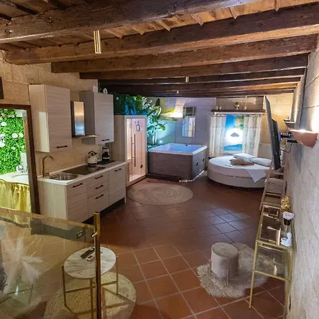 Suite16 & Bed and Breakfast